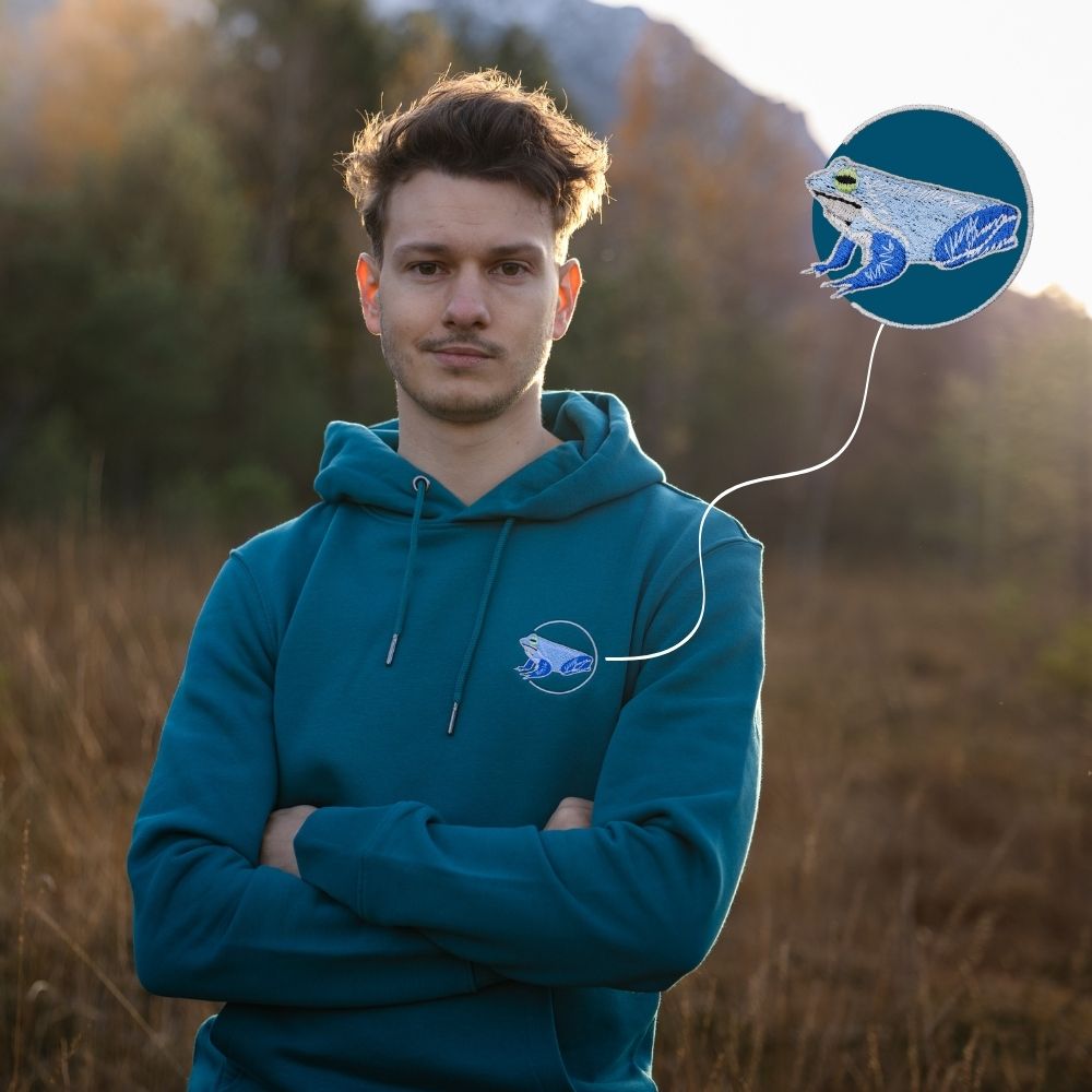 Moorfrosch Bio Männer Hoodie Stick